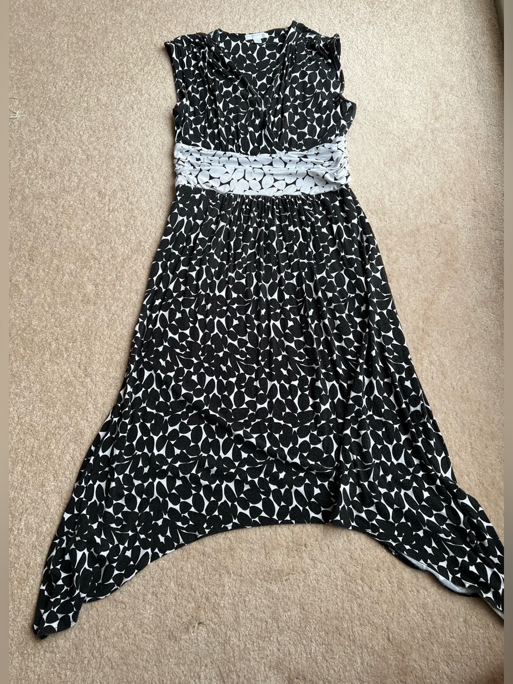 New York & Company Black and White Patterned Dress